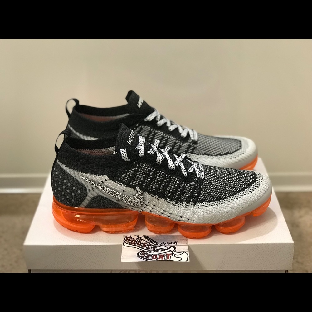 NEW Nike Air Vapormax Flyknit 2 Safari Black 720 - Picture 2 of 8
